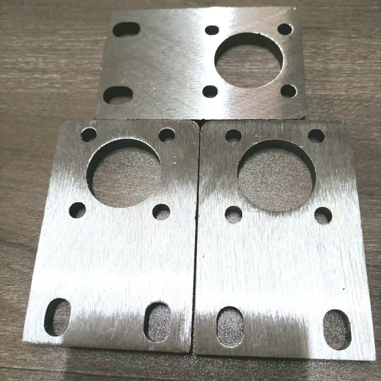 泓瑞達(dá)800雙砂帶加倒角全自動(dòng)金屬平面去毛刺機(jī)木工機(jī)械金屬砂帶機(jī)金
